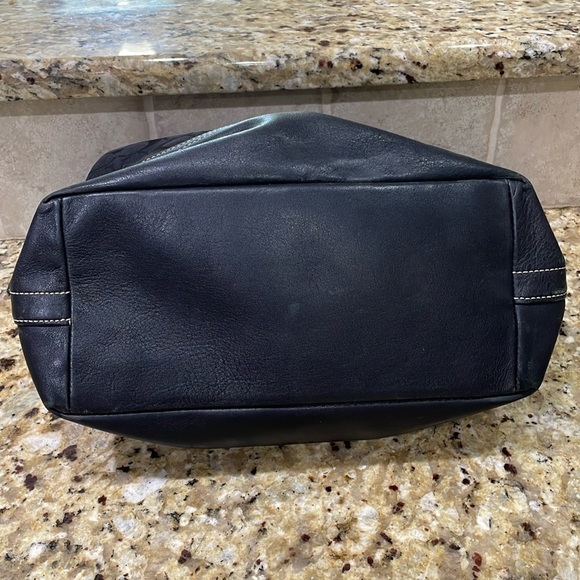 🖤COACH black signature canvas and leather bucket bag. - Picture 6 of 15